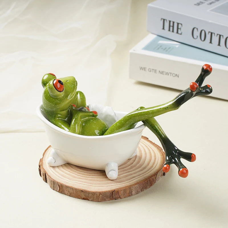 NORTHEUINS Resin Toilet Frog Bathtub Soaking Frog Figurines Cute Funny Animal Home Toilet