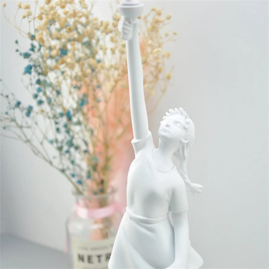 Banksy Balloon Girl Sculptures Figurines Home Decoration Resin Flying Balloon Girl Statue Luxury